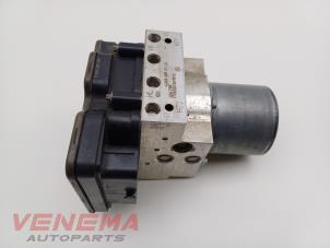 Gebruikte ABS Pomp Mercedes C-Klasse AMG (W205) C-63 S,Edition 1 AMG 4.0 V8 Biturbo Prijs € 499,99 Margeregeling aangeboden door Venema Autoparts