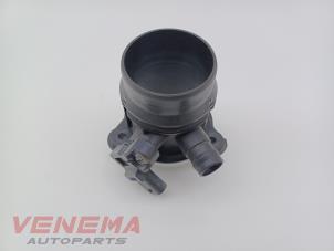 Gebruikte Luchthoeveelheidsmeter BMW X1 (F48) xDrive 25e 1.5 12V TwinPower Turbo Prijs € 49,99 Margeregeling aangeboden door Venema Autoparts