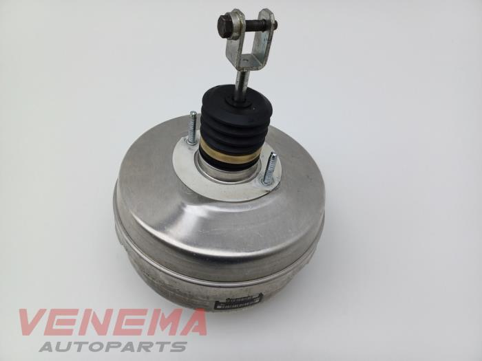 Gebruikte Rembekrachtiger Mercedes C-Klasse AMG (W205) C-63 S,Edition 1 AMG 4.0 V8 Biturbo Prijs € 59,99 Margeregeling aangeboden door Venema Autoparts