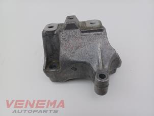 Gebruikte Motorsteun Seat Arona (KJX) 1.0 TSI 12V Prijs € 24,99 Margeregeling aangeboden door Venema Autoparts