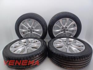Gebruikte Sportvelgenset + banden Mazda CX-5 I (KE,GH) 2.2 Skyactiv D 16V 4WD Prijs € 499,99 Margeregeling aangeboden door Venema Autoparts