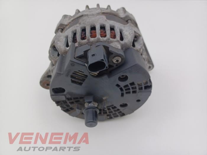 Gebruikte Dynamo Mercedes A (W176) 2.2 A-200 CDI, A-200d 16V Prijs € 29,99 Margeregeling aangeboden door Venema Autoparts