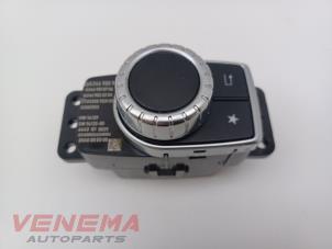 Gebruikte Regelunit Multi Media Mercedes A (W176) 2.2 A-200 CDI, A-200d 16V Prijs € 99,99 Margeregeling aangeboden door Venema Autoparts