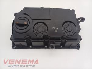 Gebruikte Kleppendeksel Volkswagen Caddy III (2KA,2KH,2CA,2CH) 1.9 TDI Prijs € 39,99 Margeregeling aangeboden door Venema Autoparts