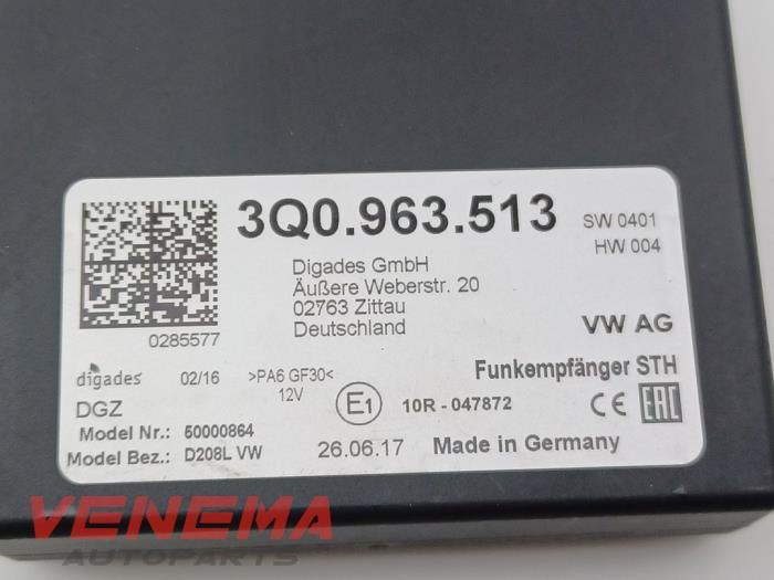 Computer Kachel van een Volkswagen Golf VII (AUA) 2.0 GTI 16V Performance Package 2017