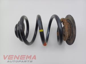 Gebruikte Schroefveer achter BMW 3 serie (E46/4) 318i 16V Prijs € 19,99 Margeregeling aangeboden door Venema Autoparts