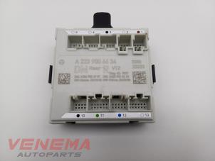 Gebruikte Deur module Mercedes C Estate (S206) C-300 e 2.0 Turbo Prijs € 49,99 Margeregeling aangeboden door Venema Autoparts