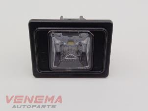 Gebruikte Kenteken Verlichting Mercedes C Estate (S206) C-300 e 2.0 Turbo Prijs € 9,99 Margeregeling aangeboden door Venema Autoparts