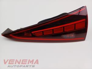 Gebruikte Achterlicht rechts Mercedes C Estate (S206) C-300 e 2.0 Turbo Prijs € 124,99 Margeregeling aangeboden door Venema Autoparts