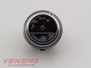 Gebruikte Licht Schakelaar Mercedes C Estate (S206) C-300 e 2.0 Turbo Prijs € 34,99 Margeregeling aangeboden door Venema Autoparts