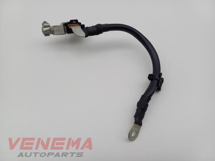 Gebruikte Accu sensor Mercedes C Estate (S206) C-300 e 2.0 Turbo Prijs € 74,99 Margeregeling aangeboden door Venema Autoparts