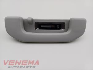 Gebruikte Handgreep Mercedes C Estate (S206) C-300 e 2.0 Turbo Prijs € 19,99 Margeregeling aangeboden door Venema Autoparts