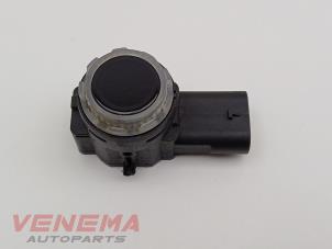 Gebruikte PDC Sensor Mercedes C Estate (S206) C-300 e 2.0 Turbo Prijs € 24,99 Margeregeling aangeboden door Venema Autoparts