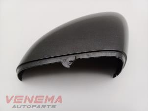 Gebruikte Spiegelkap links Ford Fiesta 7 1.0 EcoBoost 12V 100 Prijs € 39,99 Margeregeling aangeboden door Venema Autoparts