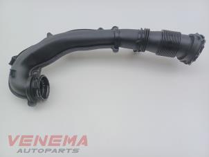 Gebruikte Luchtinlaat slang Mercedes A (177.0) 2.0 A-220 Turbo 16V Prijs € 49,99 Margeregeling aangeboden door Venema Autoparts