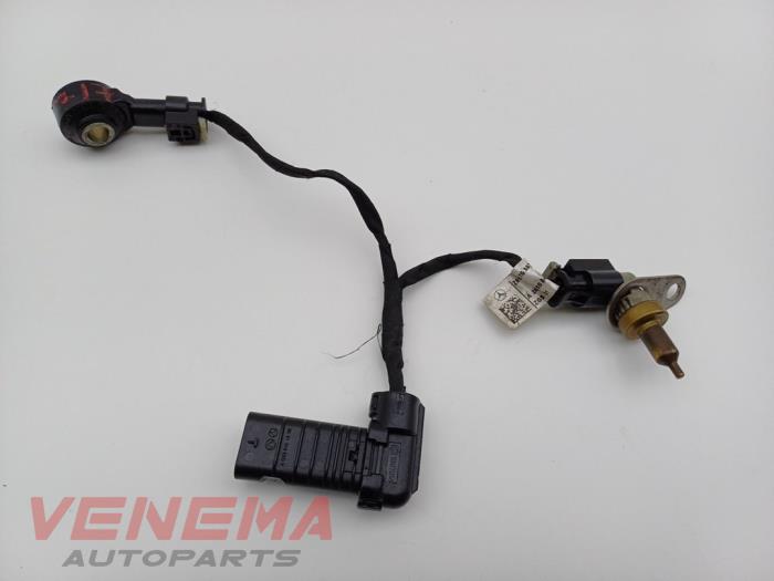 Gebruikte Motor Temperatuursensor Mercedes A (177.0) 2.0 A-220 Turbo 16V Prijs € 39,99 Margeregeling aangeboden door Venema Autoparts