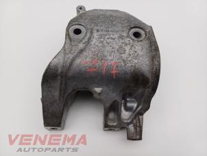 Gebruikte Motorsteun Mercedes A (177.0) 2.0 A-220 Turbo 16V Prijs € 54,99 Margeregeling aangeboden door Venema Autoparts