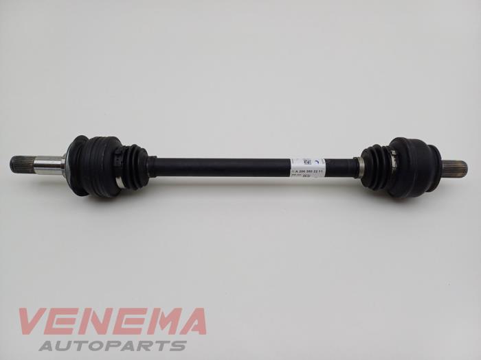 Gebruikte Aandrijfas rechts-achter Mercedes C Estate (S206) C-300 e 2.0 Turbo Prijs € 399,99 Margeregeling aangeboden door Venema Autoparts