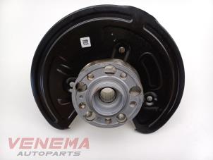 Gebruikte Asschenkel links-achter Mercedes C Estate (S206) C-300 e 2.0 Turbo Prijs € 399,99 Margeregeling aangeboden door Venema Autoparts