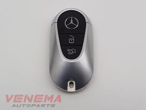 Gebruikte Sleutel Mercedes C Estate (S206) C-300 e 2.0 Turbo Prijs € 174,99 Margeregeling aangeboden door Venema Autoparts