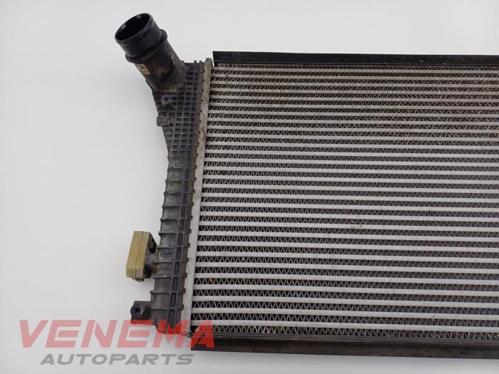 Intercooler van een Volkswagen Beetle (16AB) 1.6 TDI 16V 2012