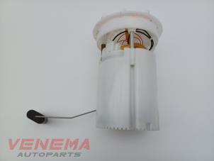 Gebruikte Tank element Pomp Ford Fiesta 7 1.0 EcoBoost 12V 100 Prijs € 39,99 Margeregeling aangeboden door Venema Autoparts