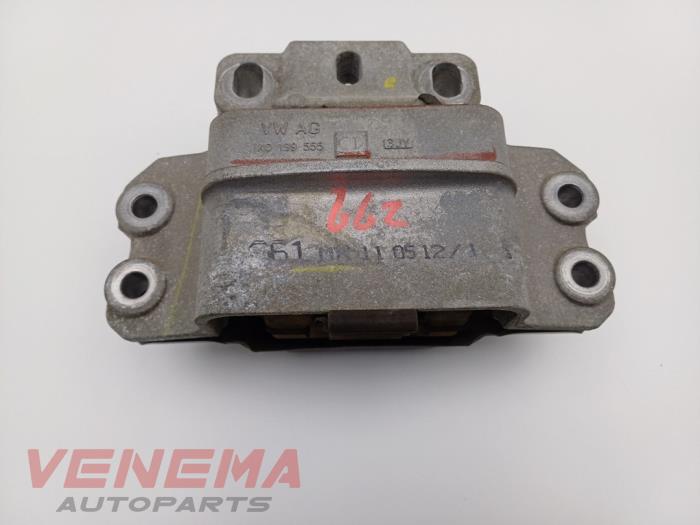 Gebruikte Versnellingsbak Steun Volkswagen Beetle (16AB) 1.6 TDI 16V Prijs € 24,99 Margeregeling aangeboden door Venema Autoparts