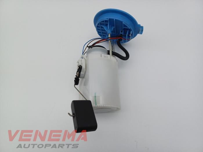 Gebruikte Tank element Pomp Volkswagen Golf VII (AUA) 2.0 GTI 16V Performance Package Prijs € 13,99 Margeregeling aangeboden door Venema Autoparts