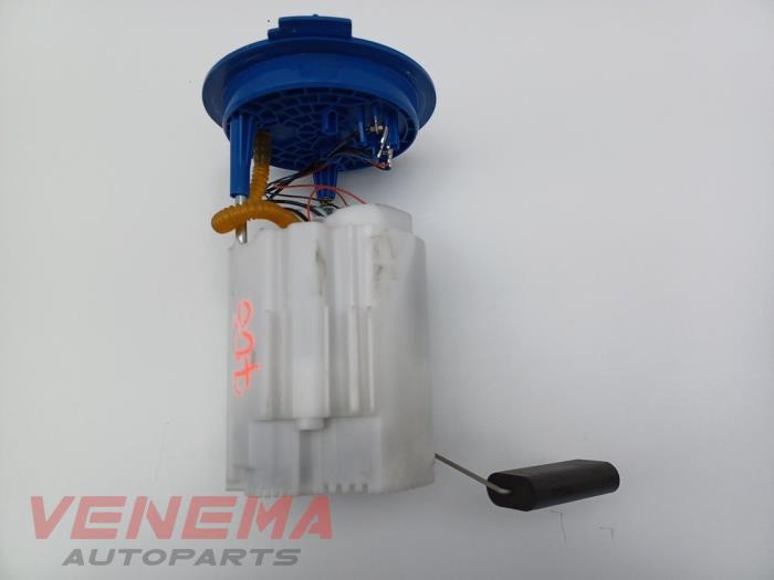 Gebruikte Tank element Pomp Volkswagen Tiguan (AD1) 1.5 TSI 16V Evo BlueMotion Technology Prijs € 59,99 Margeregeling aangeboden door Venema Autoparts