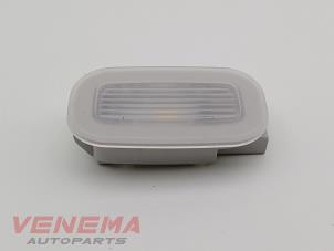 Gebruikte Binnenverlichting voor Mercedes C Estate (S206) C-300 e 2.0 Turbo Prijs € 9,99 Margeregeling aangeboden door Venema Autoparts