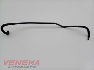 Gebruikte Leiding (diversen) Mercedes C Estate (S206) C-300 e 2.0 Turbo Prijs € 9,99 Margeregeling aangeboden door Venema Autoparts