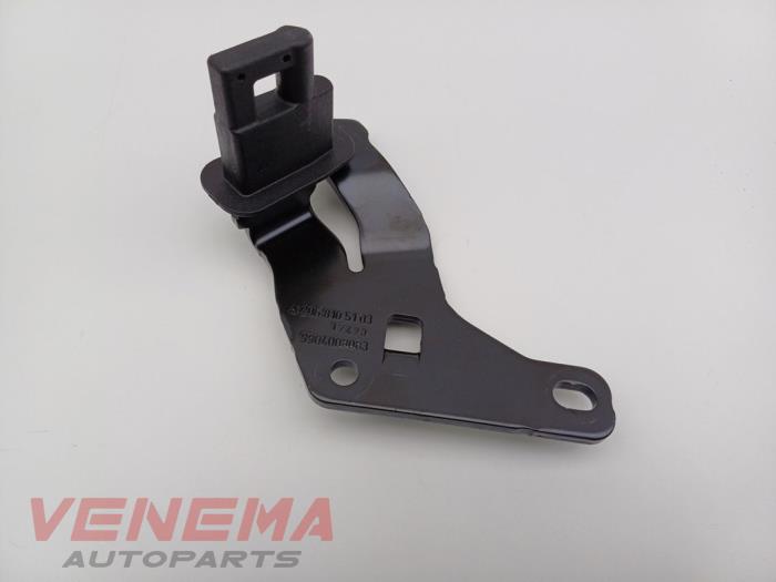Gebruikte Diversen Mercedes C Estate (S206) C-300 e 2.0 Turbo Prijs € 19,99 Margeregeling aangeboden door Venema Autoparts