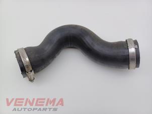 Gebruikte Intercooler Slang Volkswagen Polo V (6R) 1.2 TDI 12V BlueMotion Prijs € 14,99 Margeregeling aangeboden door Venema Autoparts