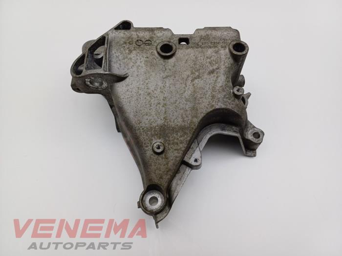 Gebruikte Motorsteun Skoda Kamiq 1.5 TSI 16V Prijs € 9,99 Margeregeling aangeboden door Venema Autoparts