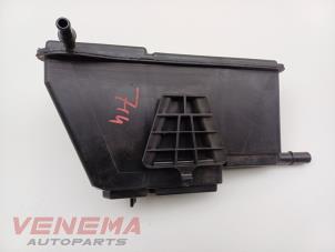 Gebruikte Koolstoffilter Mercedes A (177.0) 1.3 A-160 Turbo 16V Prijs € 149,99 Margeregeling aangeboden door Venema Autoparts