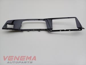 Gebruikte Dashboard sierlijst Volkswagen Golf VIII Variant (GC5) 2.0 TDI BlueMotion 16V Prijs € 74,99 Margeregeling aangeboden door Venema Autoparts