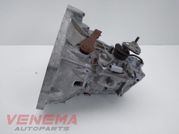 Gebruikte Versnellingsbak Peugeot 108 1.0 12V Prijs € 199,99 Margeregeling aangeboden door Venema Autoparts