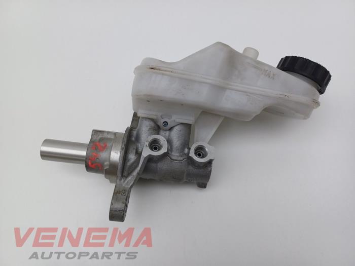 Gebruikte Hoofdremcilinder Peugeot 108 1.0 12V Prijs € 14,99 Margeregeling aangeboden door Venema Autoparts