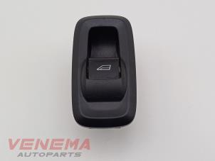 Gebruikte Elektrisch Raam Schakelaar Ford Ka+ 1.2 Ti-VCT Prijs € 14,99 Margeregeling aangeboden door Venema Autoparts
