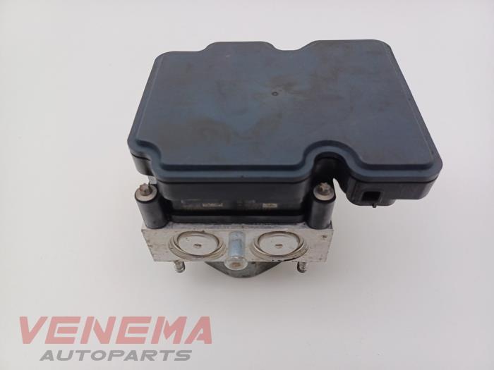 Gebruikte ABS Pomp Peugeot 108 1.0 12V Prijs € 12,99 Margeregeling aangeboden door Venema Autoparts