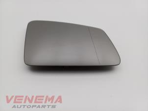 Gebruikte Spiegelglas rechts Mercedes A (W176) 2.0 A-250 Turbo 16V Prijs € 24,99 Margeregeling aangeboden door Venema Autoparts