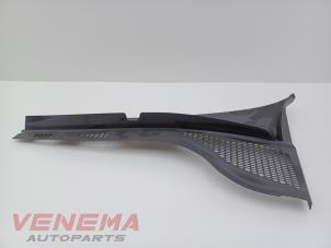 Gebruikte Paravent Skoda Fabia III Combi (NJ5) 1.0 TSI 12V Prijs € 14,99 Margeregeling aangeboden door Venema Autoparts