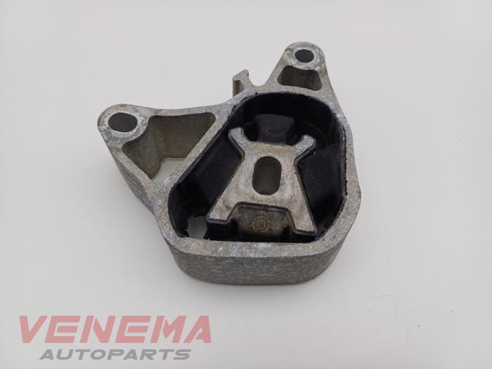 Gebruikte Motorrubber Mercedes A (W176) 2.0 A-250 Turbo 16V Prijs € 14,99 Margeregeling aangeboden door Venema Autoparts