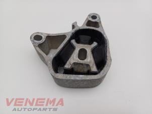 Gebruikte Motorrubber Mercedes A (W176) 2.0 A-250 Turbo 16V Prijs € 14,99 Margeregeling aangeboden door Venema Autoparts