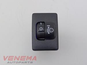 Gebruikte Schakelaar Koplamp Ihv Peugeot 108 1.0 12V VVT-i Prijs € 9,99 Margeregeling aangeboden door Venema Autoparts