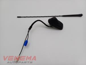 Gebruikte Antenne Peugeot 208 I (CA/CC/CK/CL) 1.4 16V Prijs € 14,99 Margeregeling aangeboden door Venema Autoparts