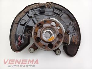 Gebruikte Asschenkel links-voor Mercedes A (W176) 2.0 A-250 Turbo 16V Prijs € 149,99 Margeregeling aangeboden door Venema Autoparts