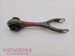 Gebruikte Draagarm links-achter Mercedes A (W176) 2.0 A-250 Turbo 16V Prijs € 39,99 Margeregeling aangeboden door Venema Autoparts