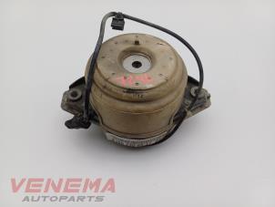 Gebruikte Motorrubber Mercedes ML III (166) 3.0 ML-350 BlueTEC V6 24V 4-Matic Prijs € 99,99 Margeregeling aangeboden door Venema Autoparts