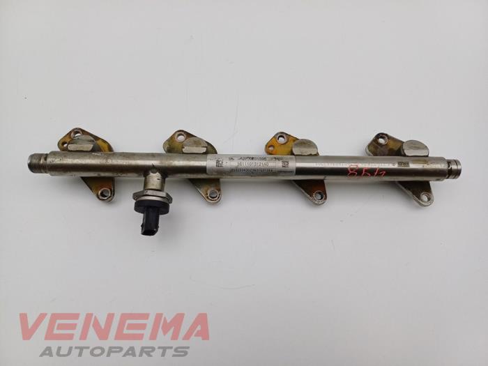 Gebruikte Injector brug Mercedes A (W176) 2.0 A-250 Turbo 16V Prijs € 49,99 Margeregeling aangeboden door Venema Autoparts